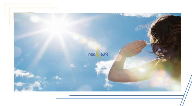 Tia cực tím có trong ánh nắng mặt trời cực kì có hại cho da và môi